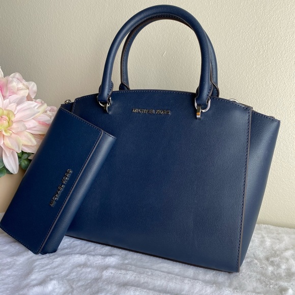 HP💕Michael Kors Ellis LG satchel & wallet - Picture 2 of 6